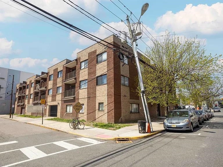 603 55th St unit 312, West New York, NJ 07093 - photo 1