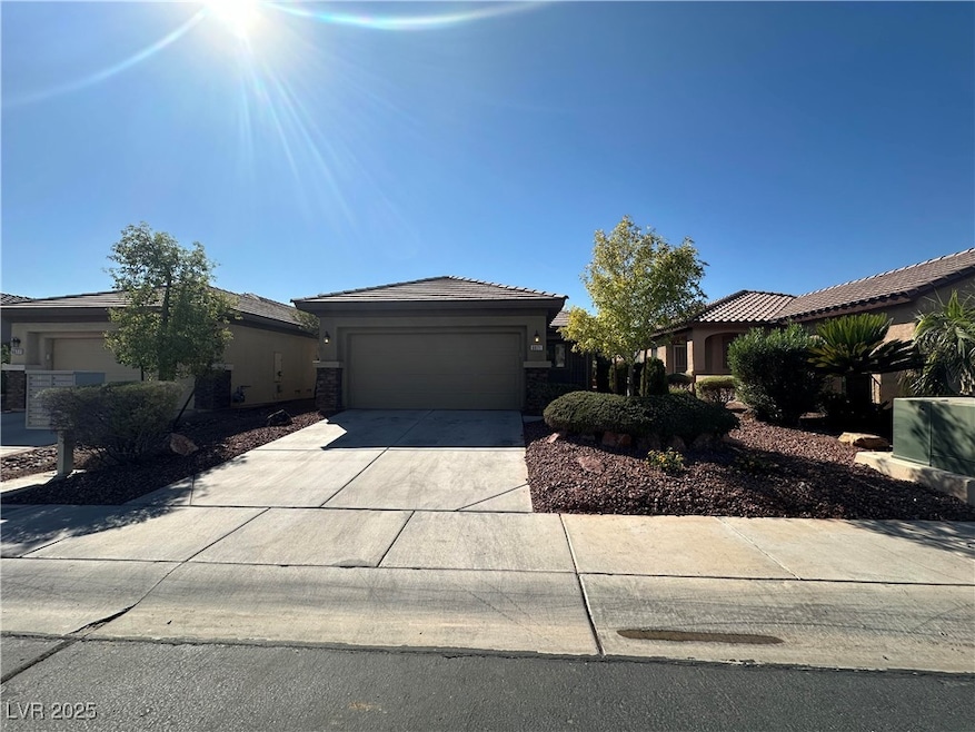 6071 Saddle Horse Ave, Las Vegas, NV 89122 - photo 1