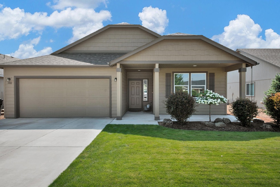 3182 SW Obsidian Ct, Redmond, OR 97756 - photo 1