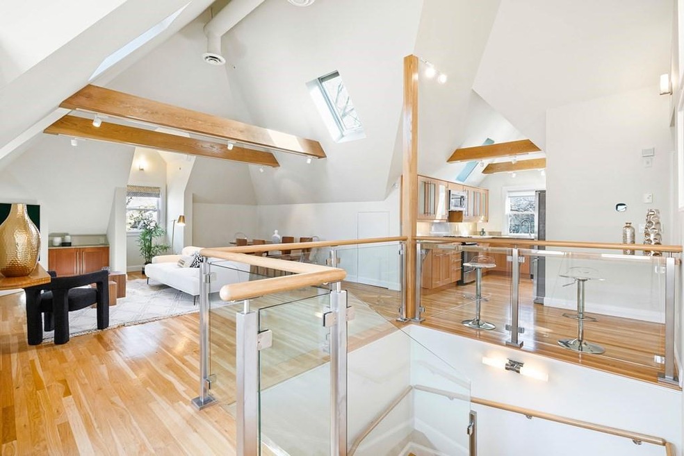 66 Oxford St unit 4, Cambridge, MA 02138 - photo 1