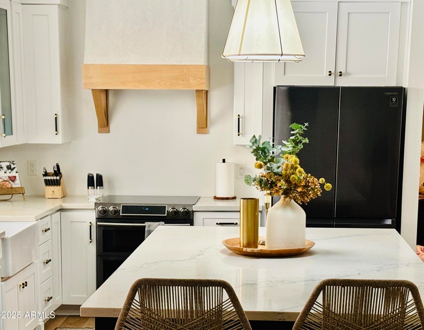 9210 S Heather Dr, Tempe, AZ 85284 - photo 1