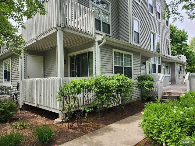 46 Regency Cir, Englewood, NJ 07631 - photo 1