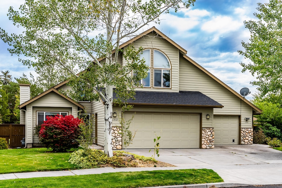 1310 NE Tucson Way, Bend, OR 97701 - photo 1