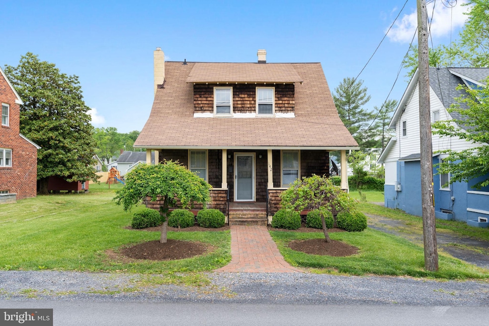 142 Virginia St, Strasburg, VA 22657 - photo 1