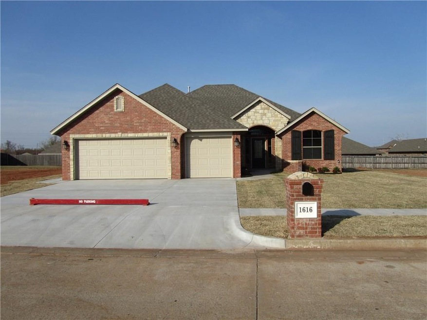 1616 Post Oak Ln, Moore, OK 73160 - photo 1