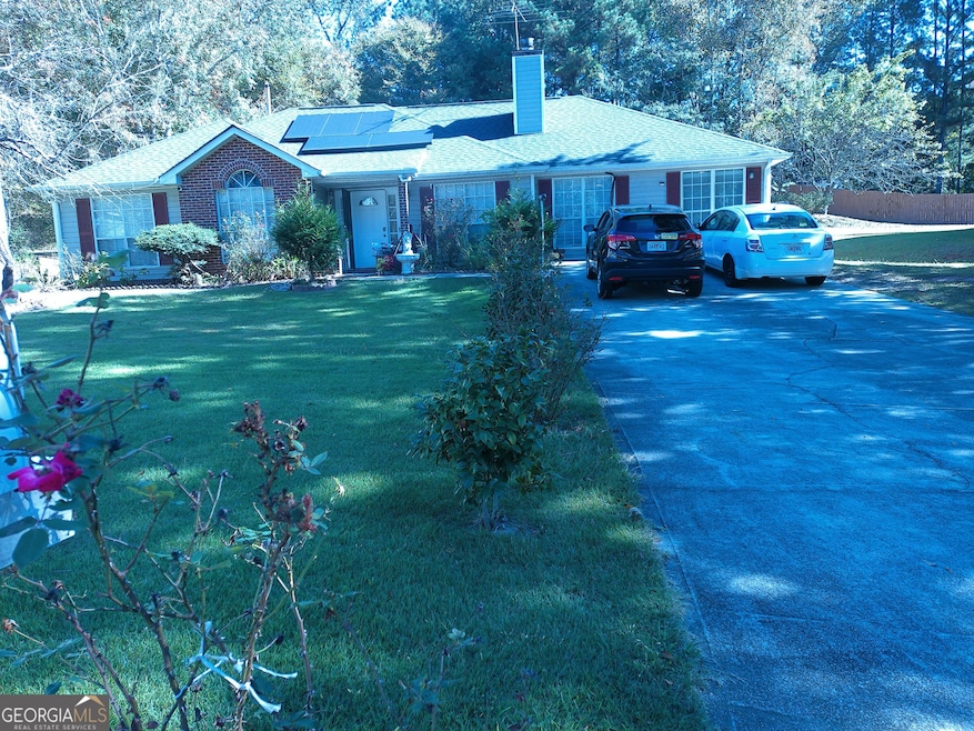 For Rent $1,300/month