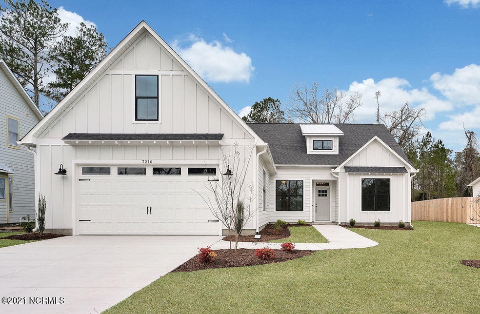 7210AlbacoreWay-01