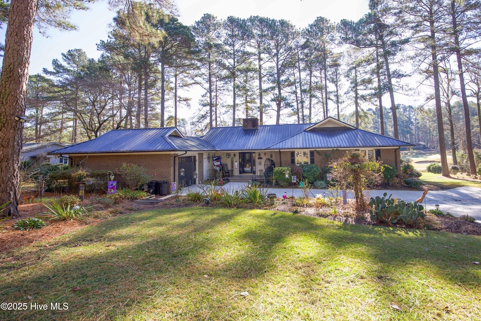 104 Oxford Ct, Seven Lakes, NC 27376 - photo 1