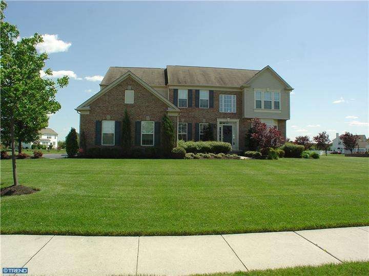 605 Hancock Dr, Mullica Hill, NJ 08062 - photo 1