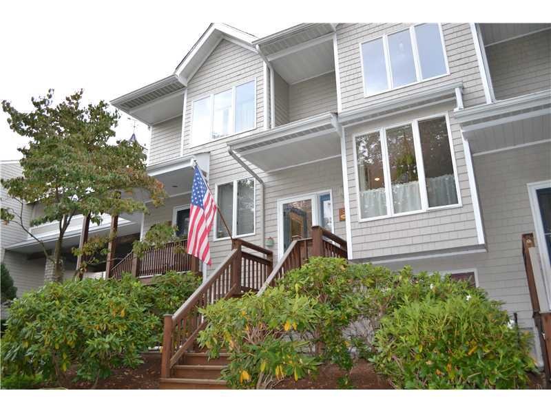 326 North Ln, Bristol, RI 02809 - photo 1