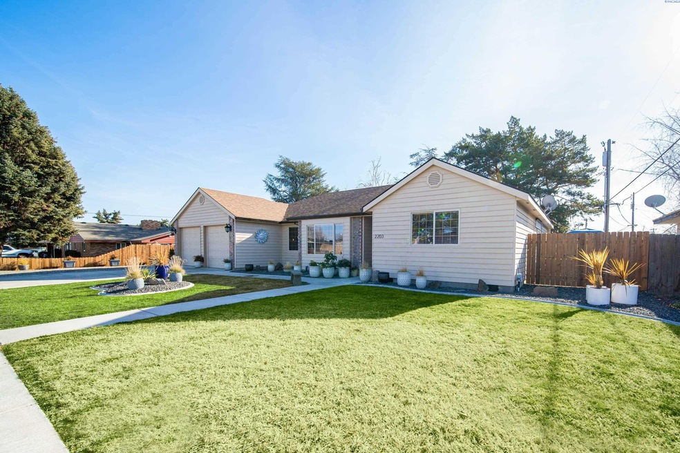 Sold $429,900 • Co-Listing Agent