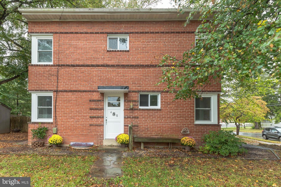 8 Farmington Ct, Pottstown, PA 19464 - photo 1