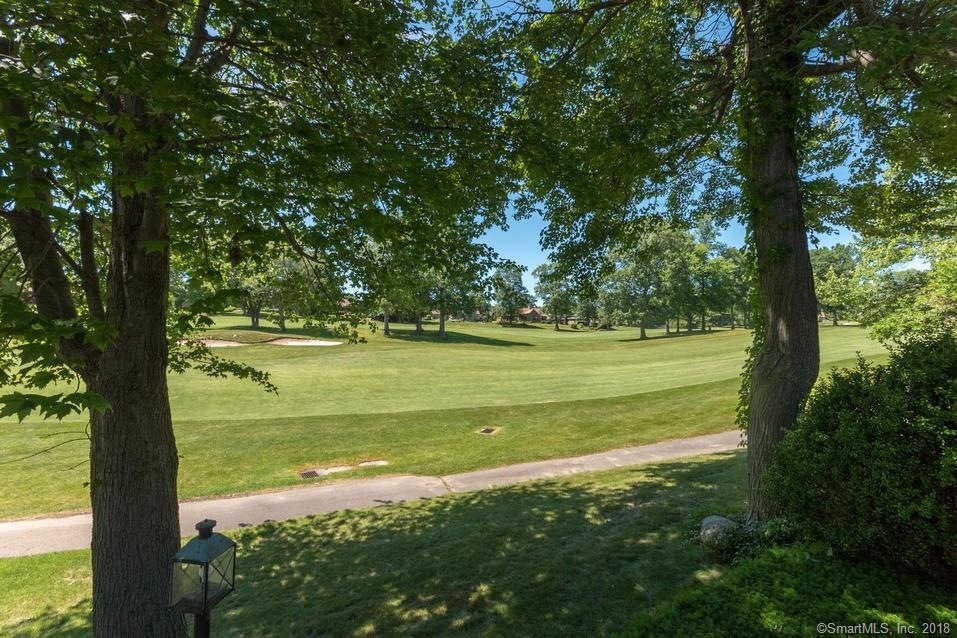 594 Sioux Ln unit A, Stratford, CT 06614 - photo 1