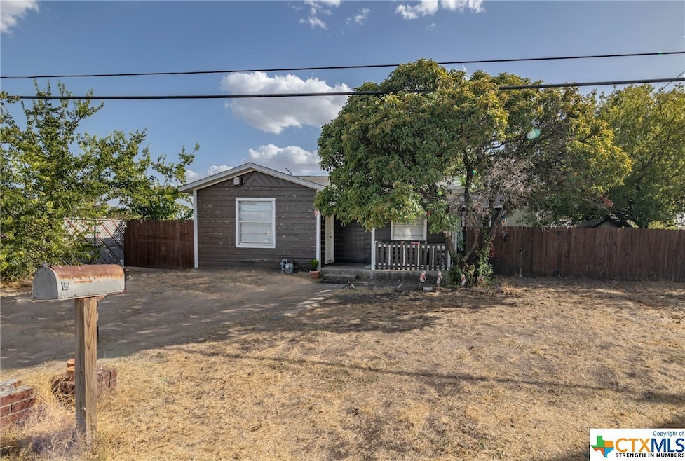 103 W Avenue A, Copperas Cove, TX 76522 - photo 1