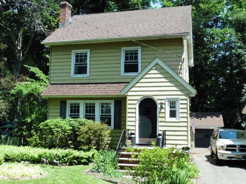 1321 Brookfall Ave, Union, NJ 07083 - photo 1