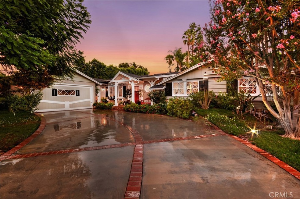 20536 De Forest St, Woodland Hills, CA 91364 - photo 1