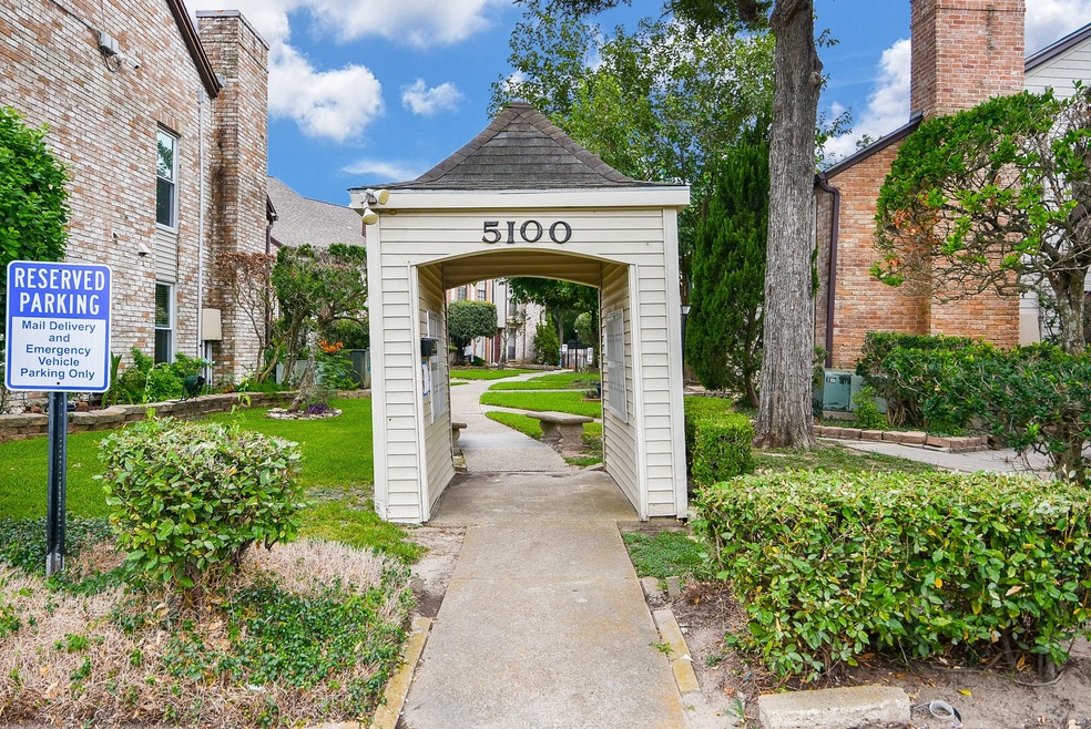 Guest entrance to the community.