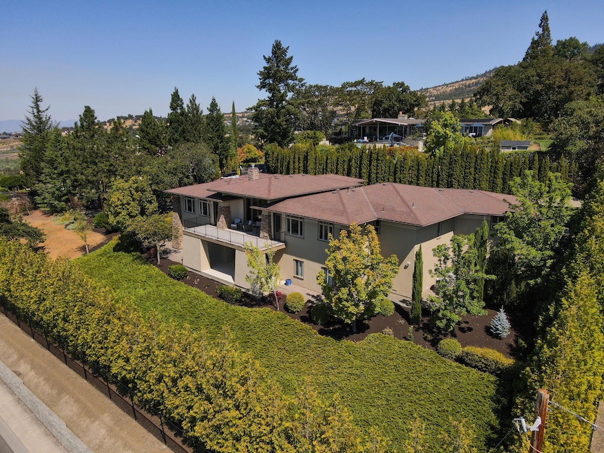 3894 Hillcrest Rd, Medford, OR 97504 - photo 1