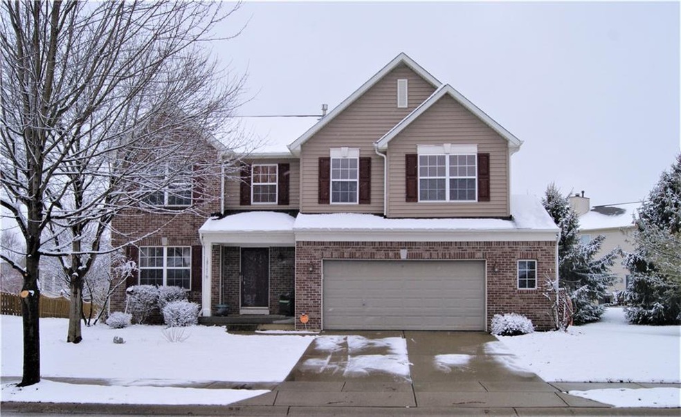 Front yard also has plenty of shade!
