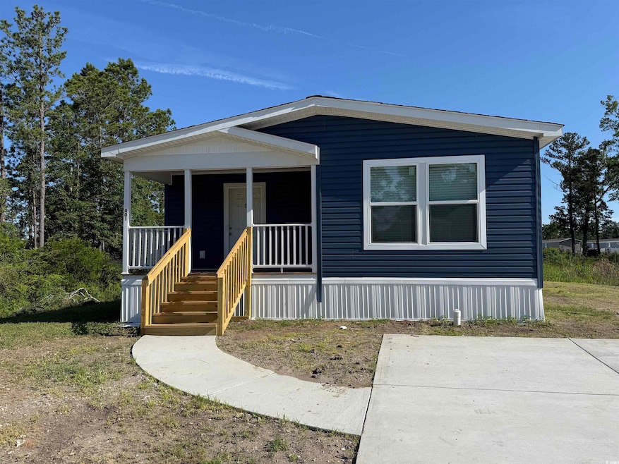 Manufactured / mobile home with a porch