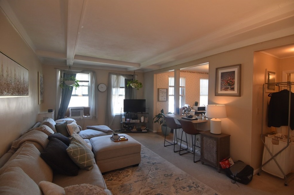 Sutherland Village unit 9, Brighton, MA 02135 - photo 1