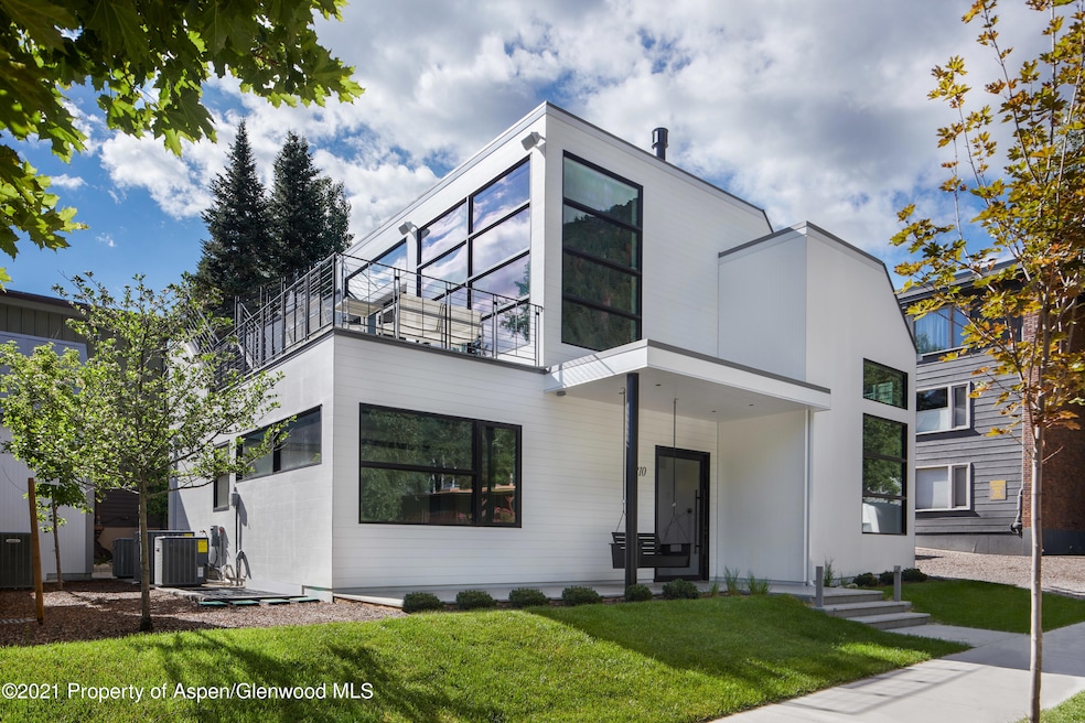 Exterior 1