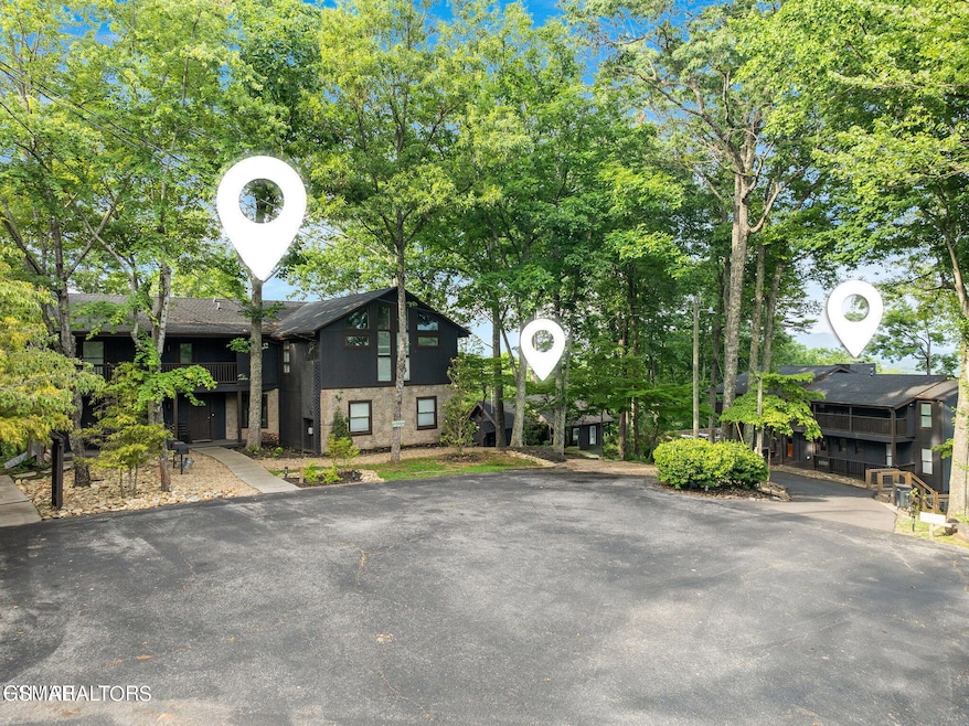 For Sale $2,649,000 • Co-Listing Agent