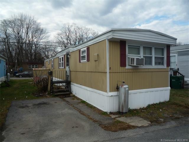 8 Woodland Dr, Waterford, CT 06385 - photo 1