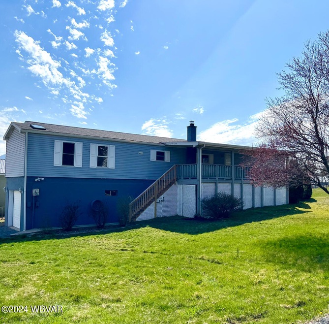 17 Spruce St, Lock Haven, PA 17745 - photo 1