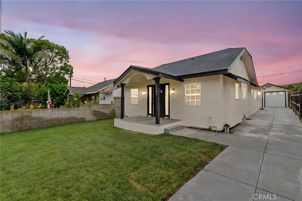 Under Contract $799,000 • Co-Listing Agent