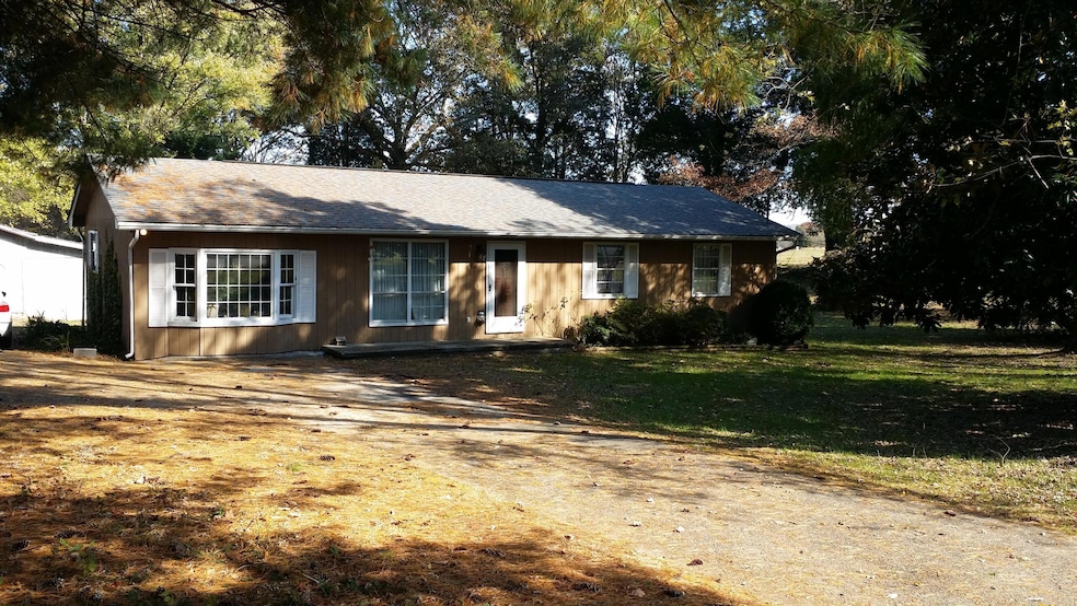 Welcome Home! Private culdesac lot