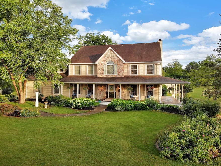 125 Saddlebrook Ln, Schenectady, NY 12302 - photo 1