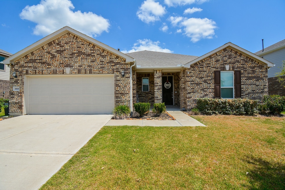 3905 Mountford Dr, Pearland, TX 77584 - photo 1