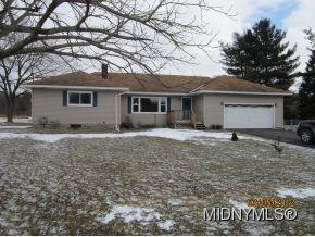 Front View w/ Great Curb Appea