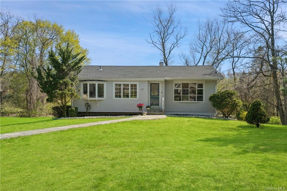 227 Ravencrest Rd, Yorktown Heights, NY 10598 - photo 1