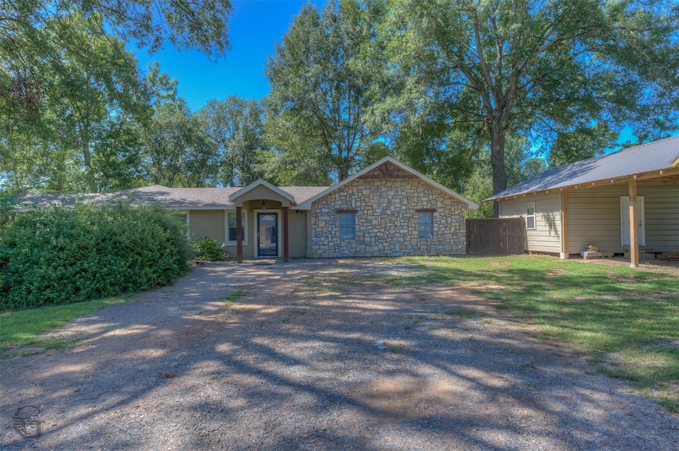 319 Larkin St, Benton, LA 71006 - photo 1