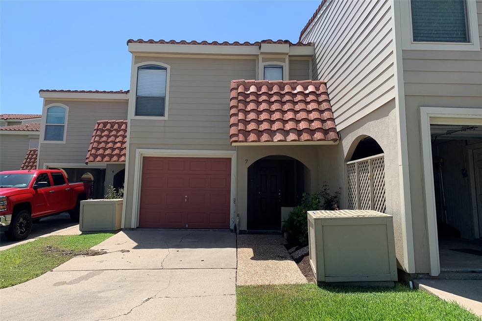 Welcome to Pirates Cove Townhomes!