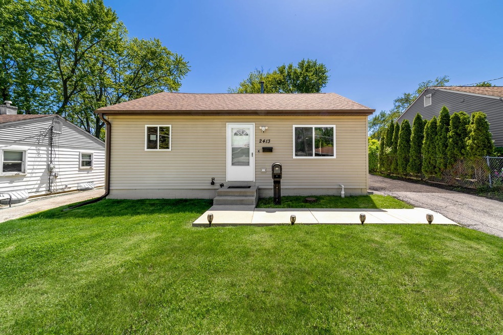 2413 Catalpa St, Waukegan, IL 60085 - photo 1