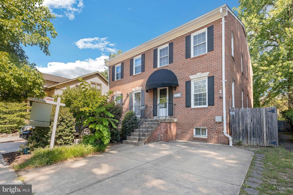 20 E Howell Ave unit A, Alexandria, VA 22301 - photo 1