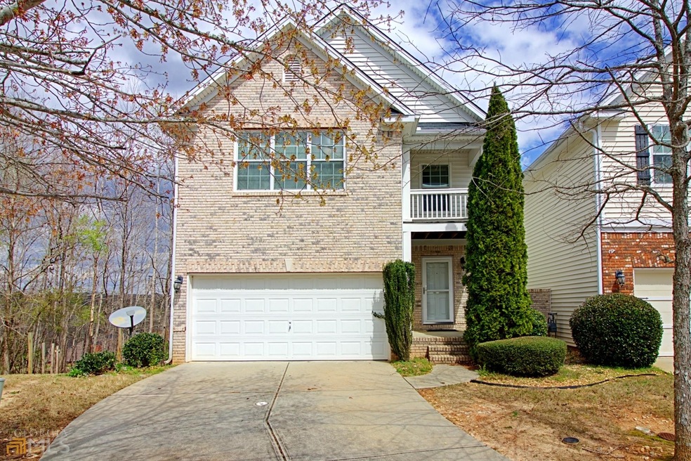 Front of House 2 car garage!