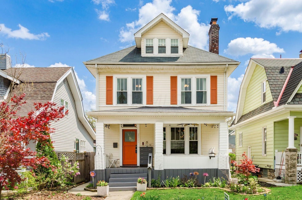 2562 Glen Echo Dr, Columbus, OH 43202
