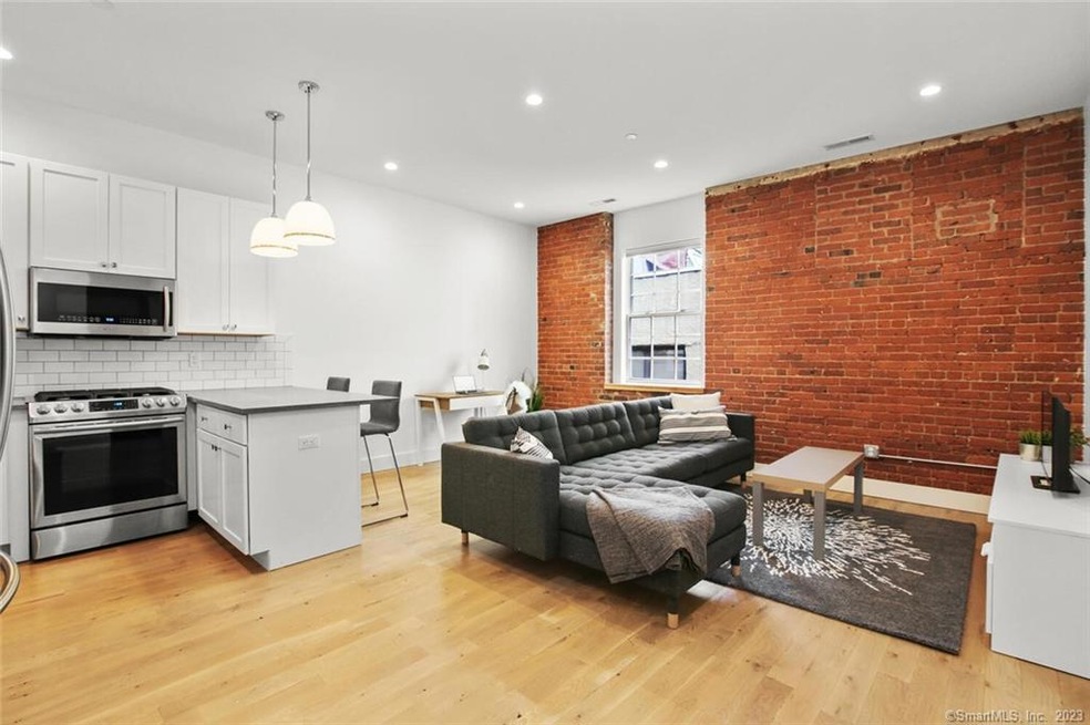 191 Summer St unit 5, Stamford, CT 06901 - photo 1