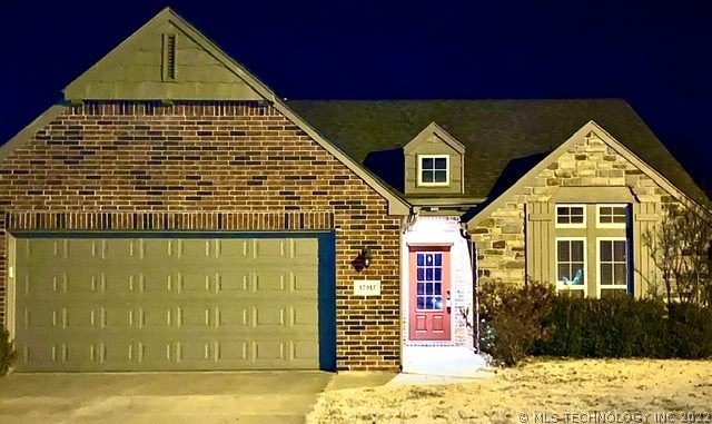 Freshly painted exterior, all you have to do is mo