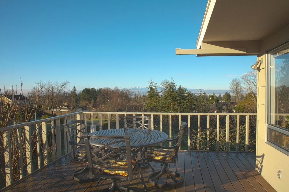 9028 44th Ave W, Mukilteo, WA 98275 - photo 1