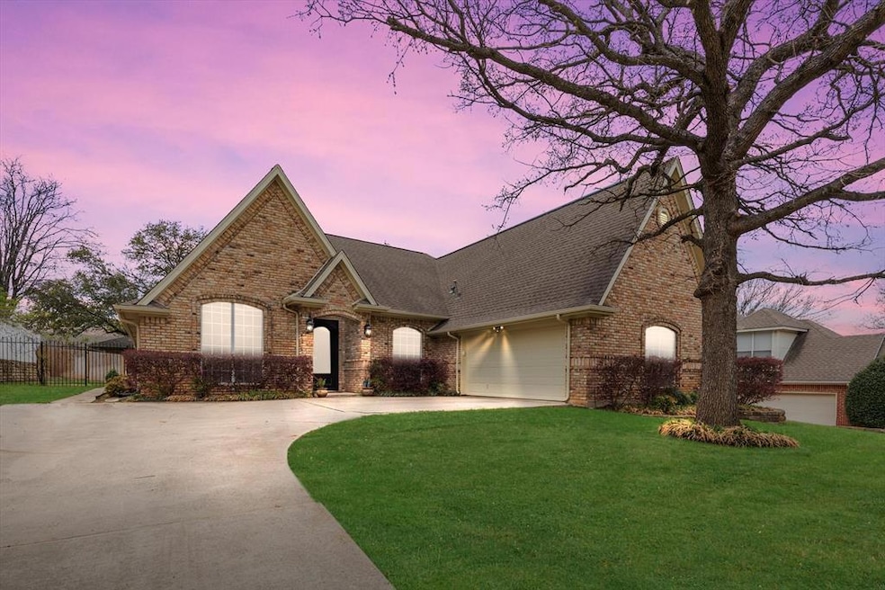 1008 Carousel Dr, Bedford, TX 76021 - photo 1