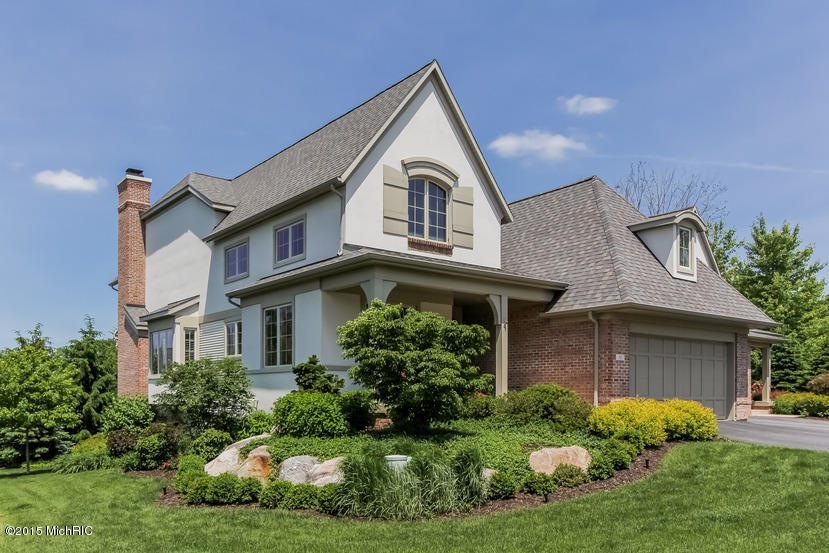 001-Front_View-1769911-small