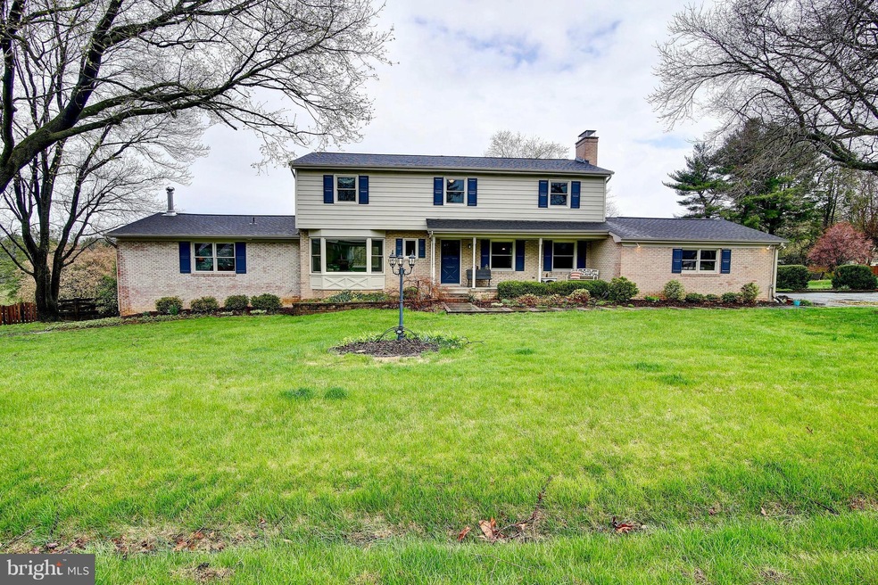 36984 Glendale St, Purcellville, VA 20132 - photo 1