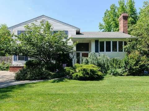 35 Daniel Dr, Glen Cove, NY 11542 - photo 1