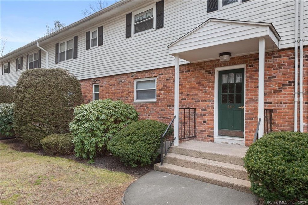 484 Oak Ave unit 55, Cheshire, CT 06410 - photo 1