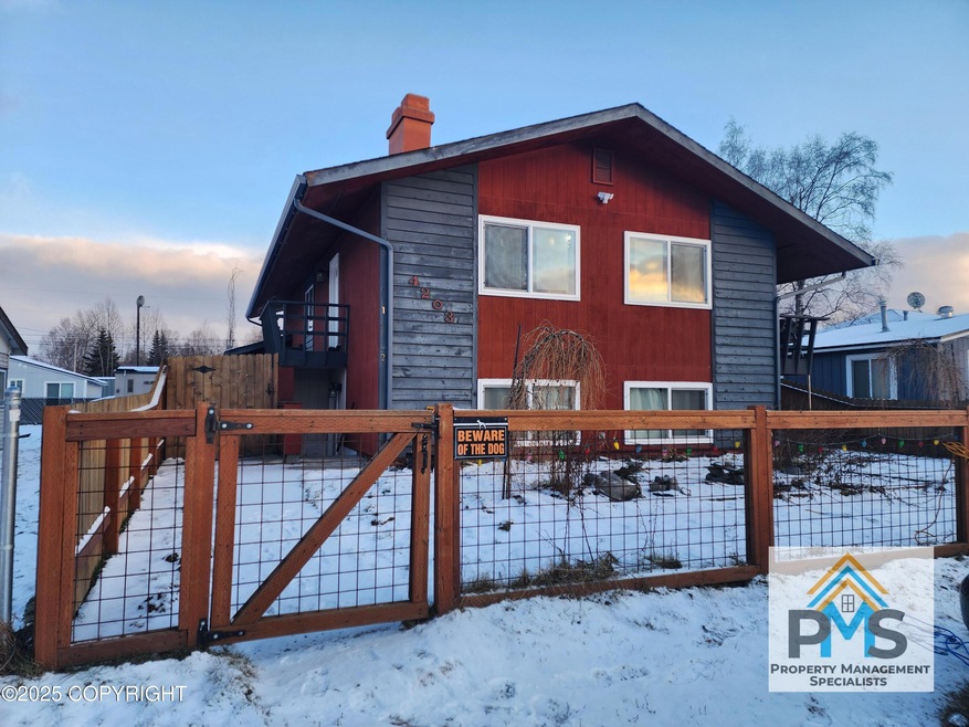 4203 Hayes St unit 2, Anchorage, AK 99503 - photo 1